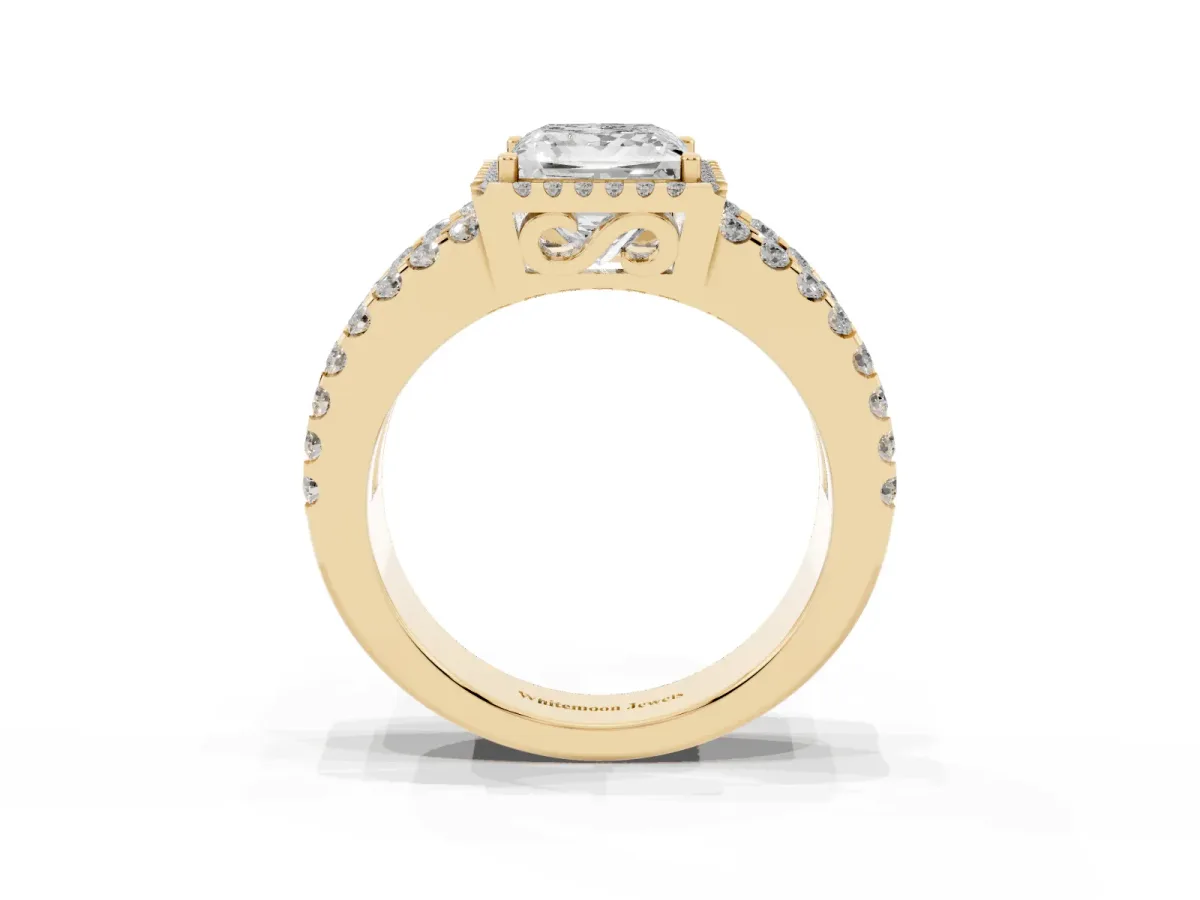 Princess Cut Cut Halo Split Shank Diamond Ring with Four-Prong Setting Yellow gold