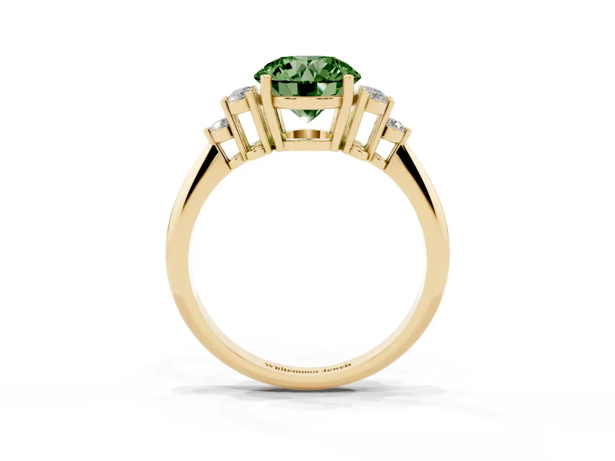 Fancy Green Round Cut Cut Diamond Cluster Ring with Solitaire Band and Four-Prong Setting Yellow gold