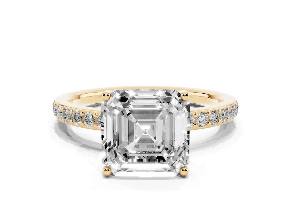 Asscher Cut Cut Diamond Pavé Band Ring with Four-Prong Setting Yellow gold