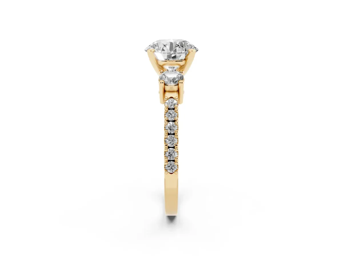 Round Cut Three-Stone Diamond Pavé Band with Prong Setting Yellow gold