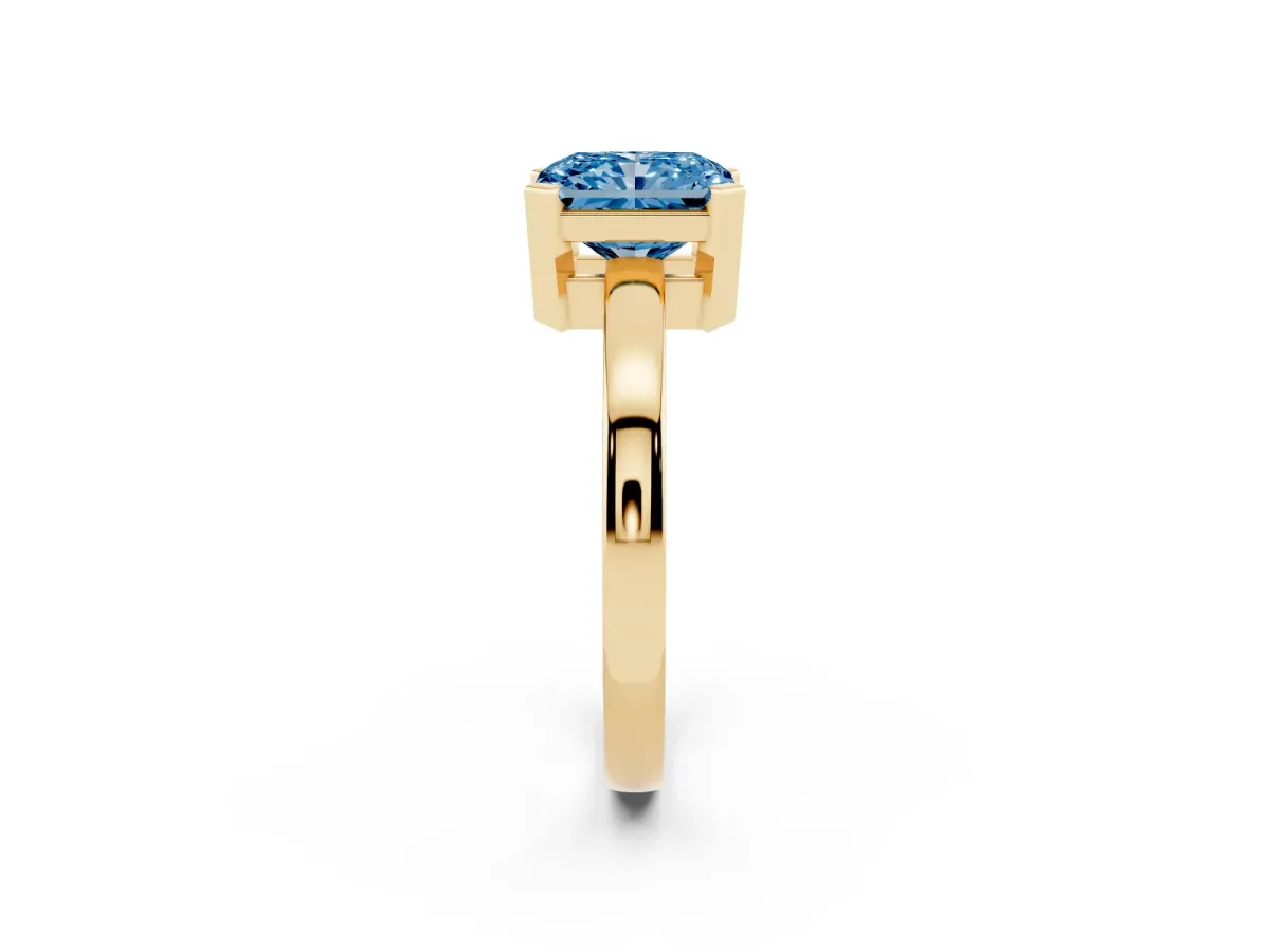 Fancy Blue Radiant Cut Cut Solitaire Ring with Four-Prong Setting and Classic Band Yellow gold