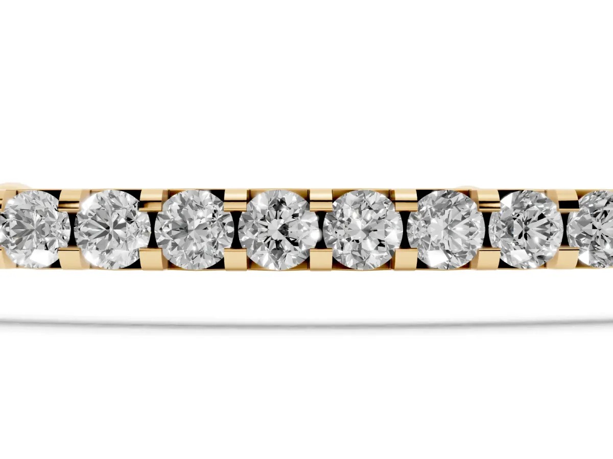 Pavé Round Diamond Chain Bracelet with Bezel Setting Yellow gold