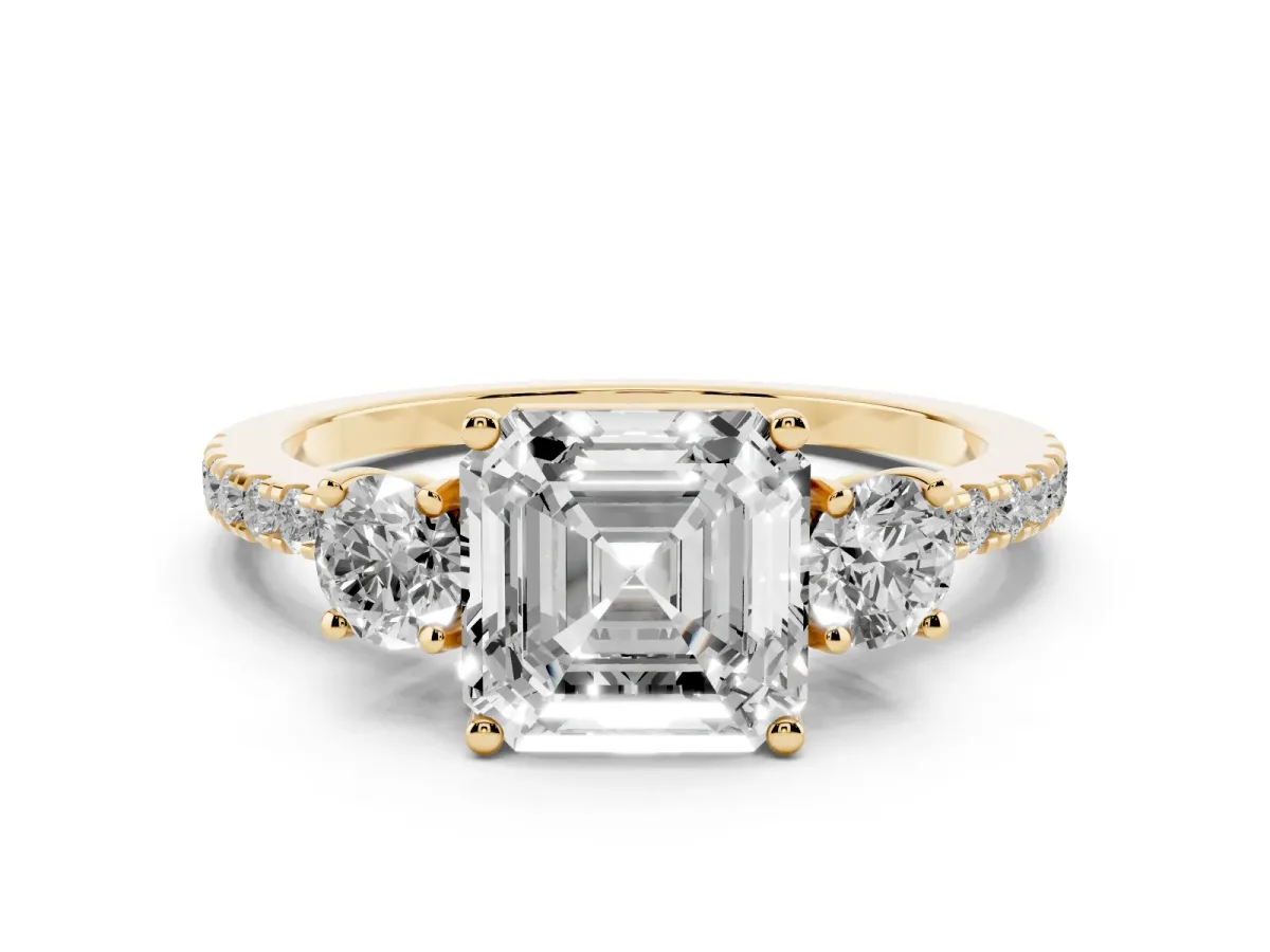 Three-Stone Asscher Cut Cut Diamond Pavé Band with Prong Setting Yellow gold