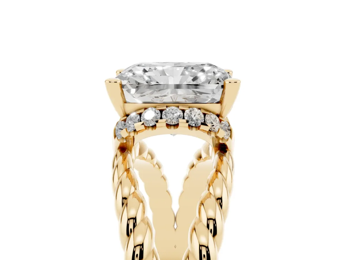 Radiant Cut Halo Twisted Band Four-Prong Ring Yellow gold
