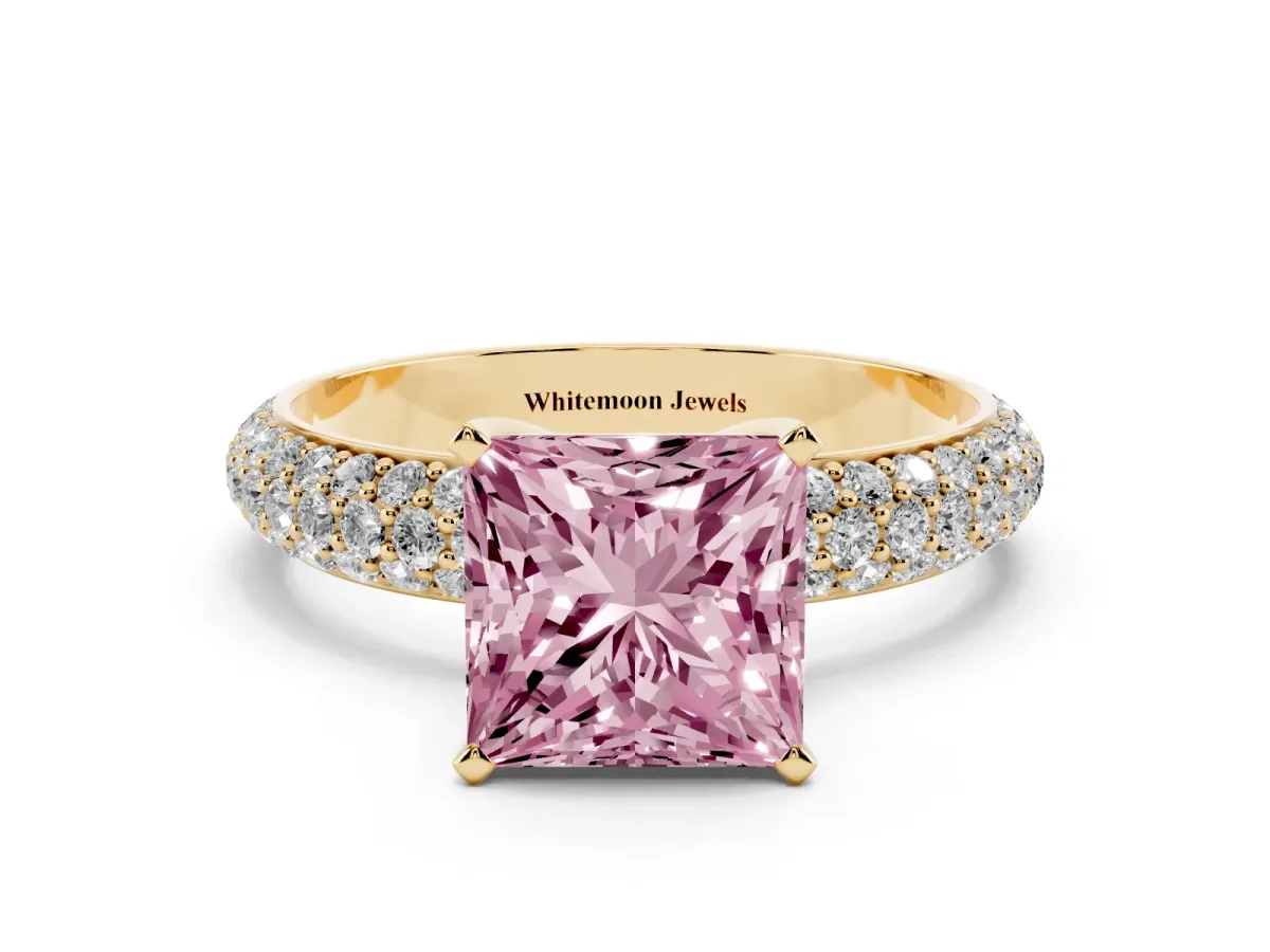 Fancy Pink Princess Cut Diamond Solitaire Ring with Prong Setting and Pavé Band Yellow gold