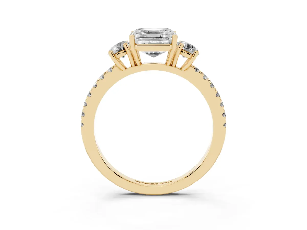Three-Stone Asscher Cut Cut Diamond Pavé Band with Prong Setting Yellow gold