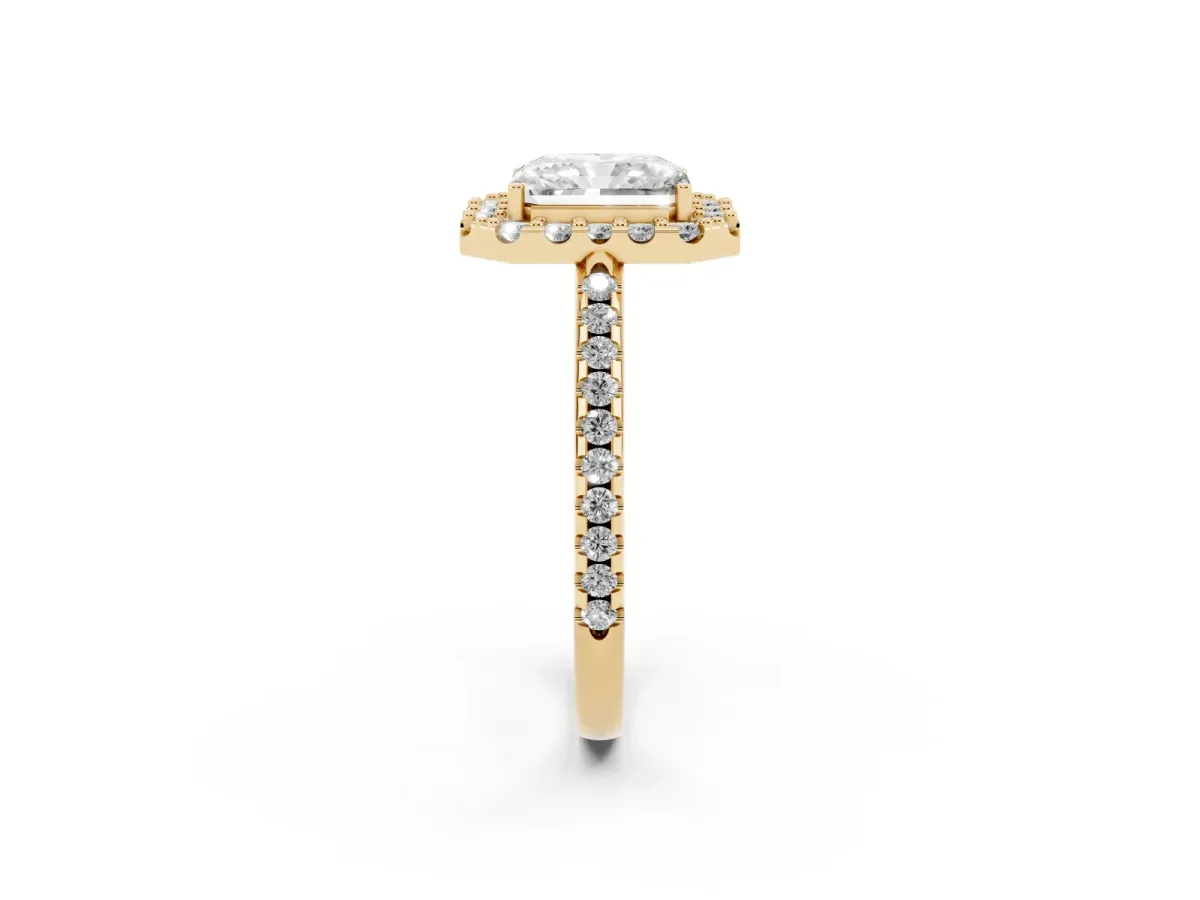 Radiant Cut Diamond Pavé Halo Ring with Four-Prong Setting Yellow gold