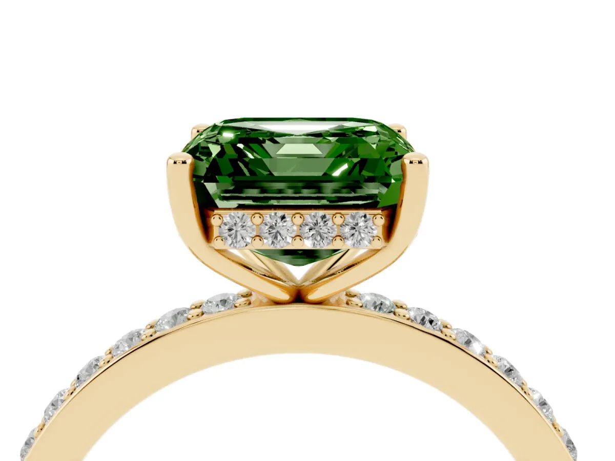 Fancy Green Asscher Cut Cut Diamond Pavé Band Ring with Four-Prong Setting Yellow gold