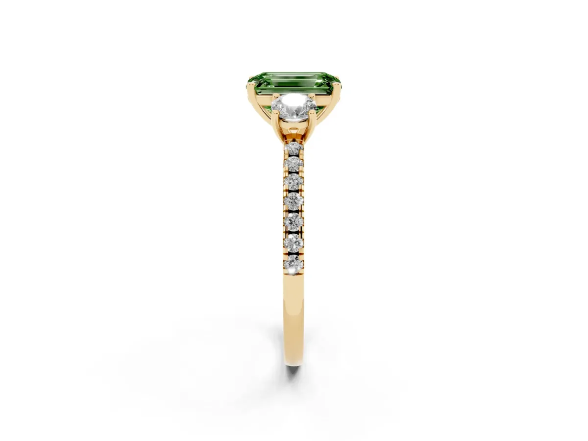 Fancy Green Three-Stone Emerald Cut Cut Diamond Pavé Band with Prong Setting Yellow gold