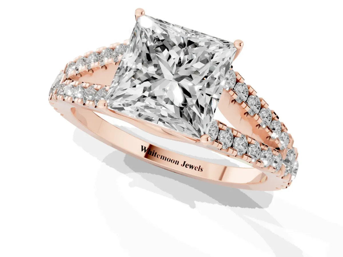 Princess Cut Diamond Split Shank Engagement Ring with Round Pavé and Prong Setting Rose gold