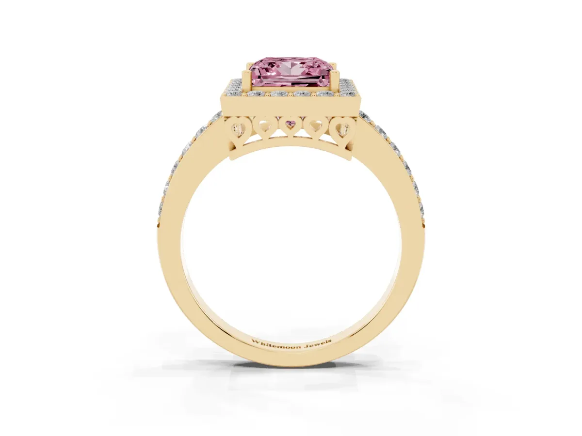Fancy Pink Princess Cut Halo Diamond Pavé Band Ring with Prong Setting Yellow gold