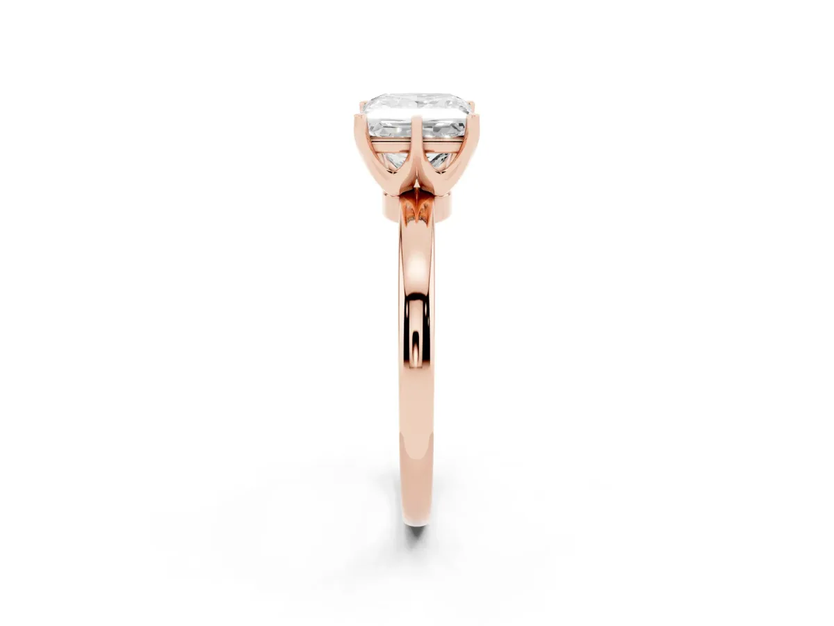 Princess Cut Solitaire Diamond Ring with Six-Prong Setting on a Classic Band Rose gold