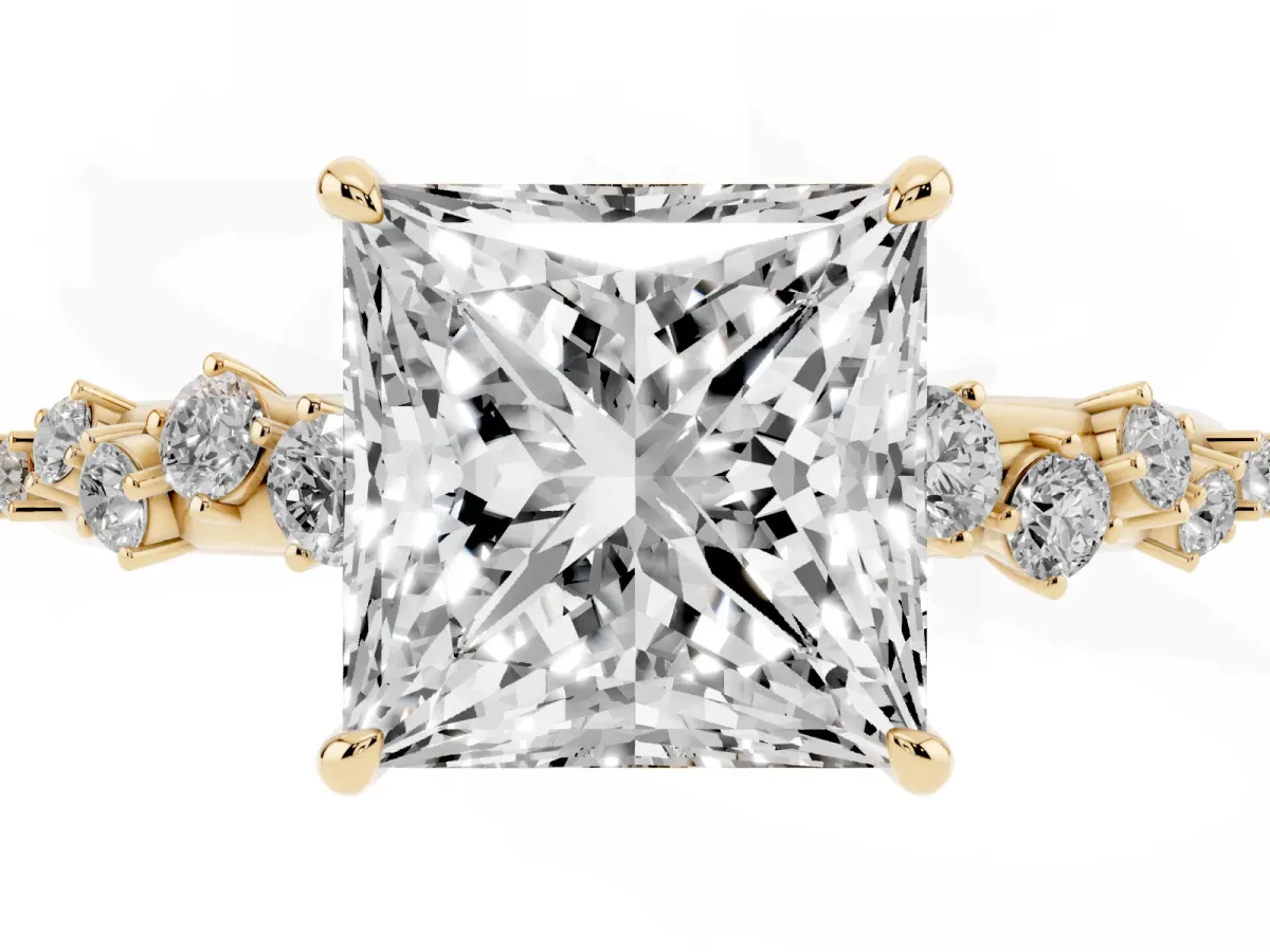 Princess Cut Diamond Cluster Prong-Set Solitaire Ring Yellow gold