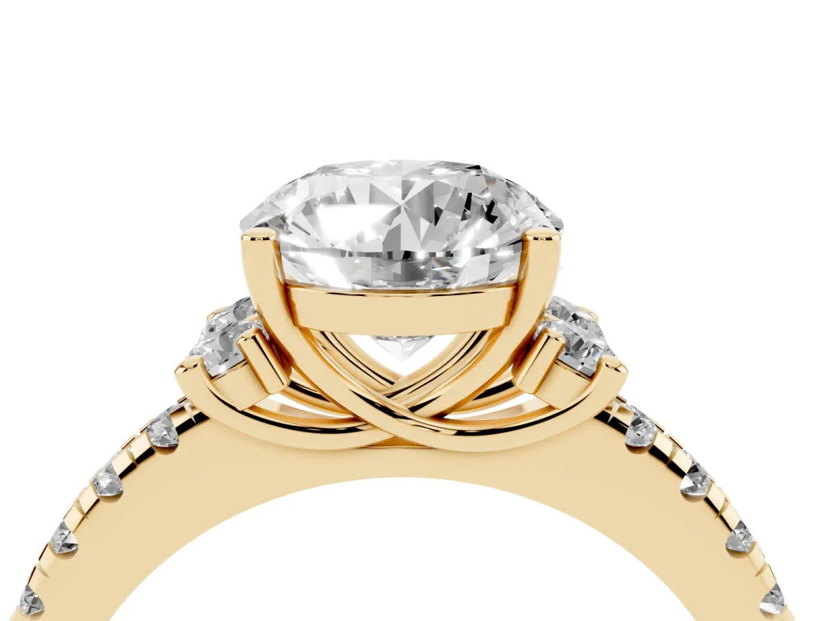Round Cut Diamond Three-Stone Pave Band with Four-Prong Setting Yellow gold