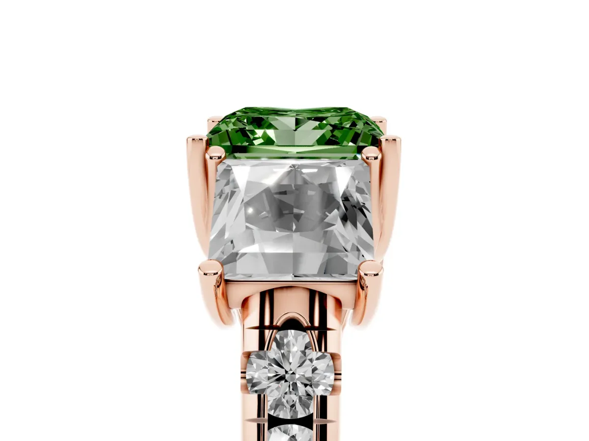 Fancy Green Three-Stone Princess Cut Diamond Pavé Band with Prong Setting Rose gold