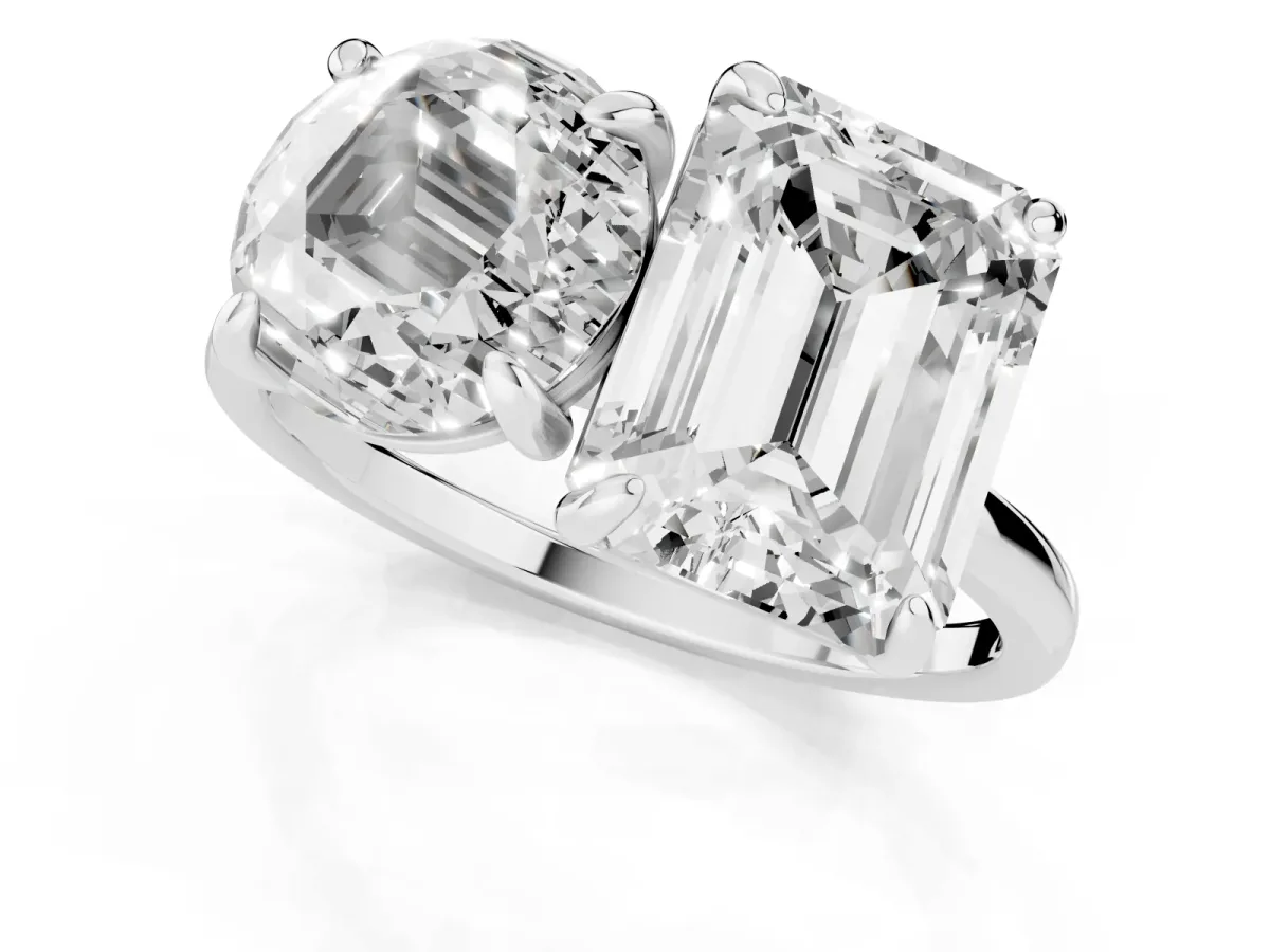 Round and Radiant Toi Moi Ring with Prong Setting and Plain Band White gold