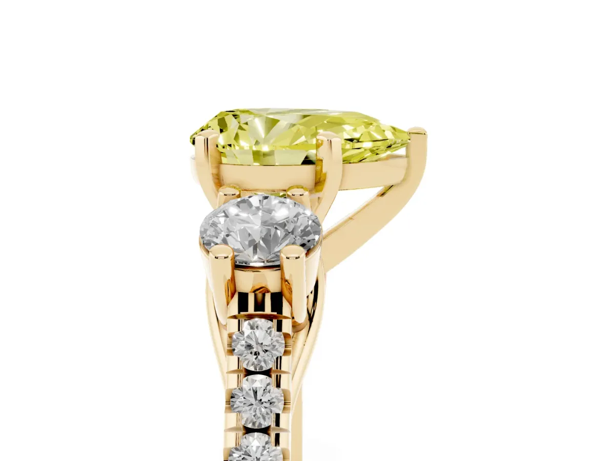 Fancy Yellow Three-Stone Pear Cut Diamond Pavé Band with Four-Prong Setting Yellow gold
