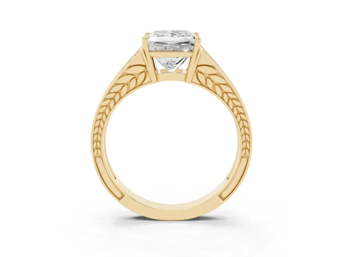 Princess Cut Diamond Split Shank Ring with Pavé Band and Four-Prong Setting Yellow gold