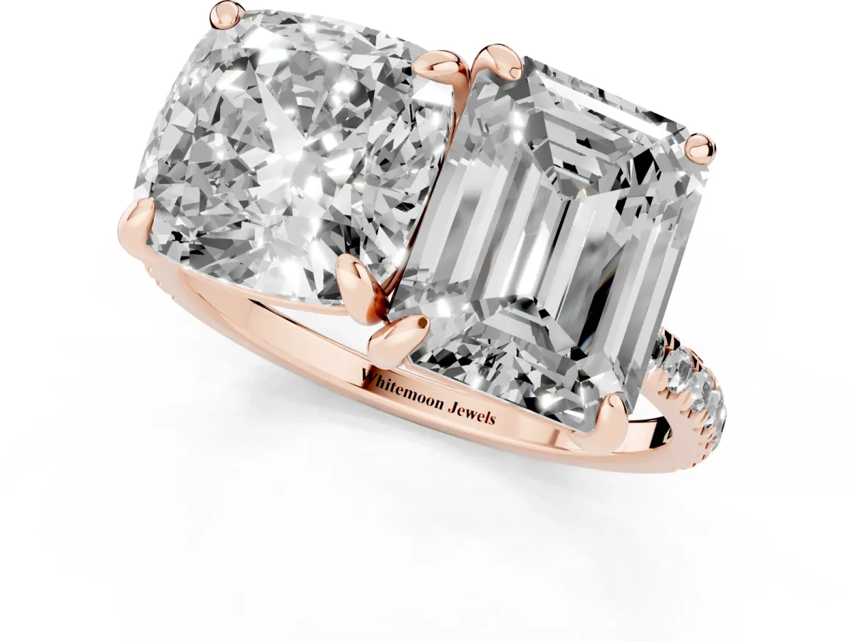 Cushion and Emerald Toi Moi Ring with Prong Setting and Pave Band Rose gold