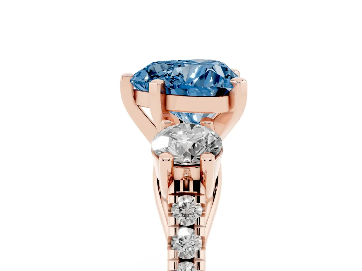Fancy Blue Three-Stone Heart Cut Diamond Pavé Band with Four-Prong Setting Rose gold