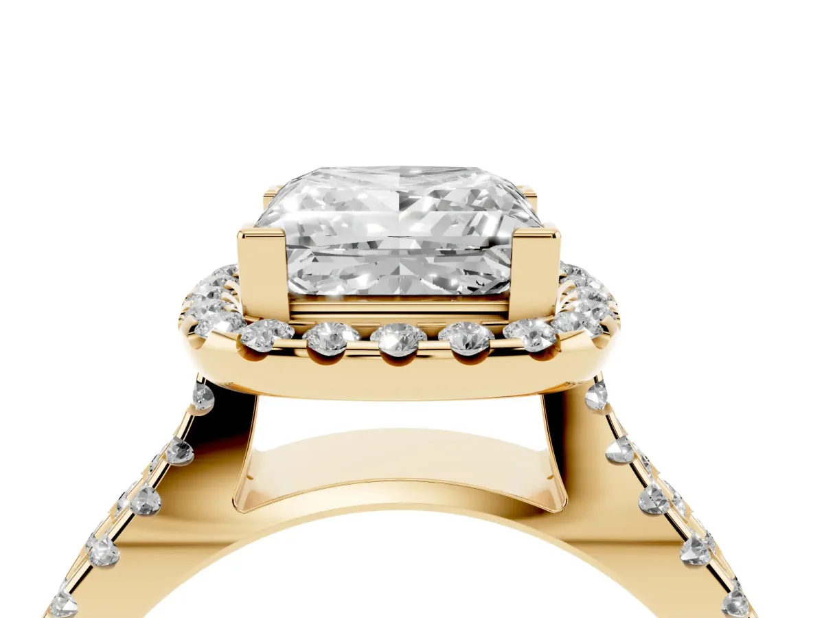 Princess Cut Diamond Halo Ring with Split Shank Pavé Band and Prong Setting Yellow gold