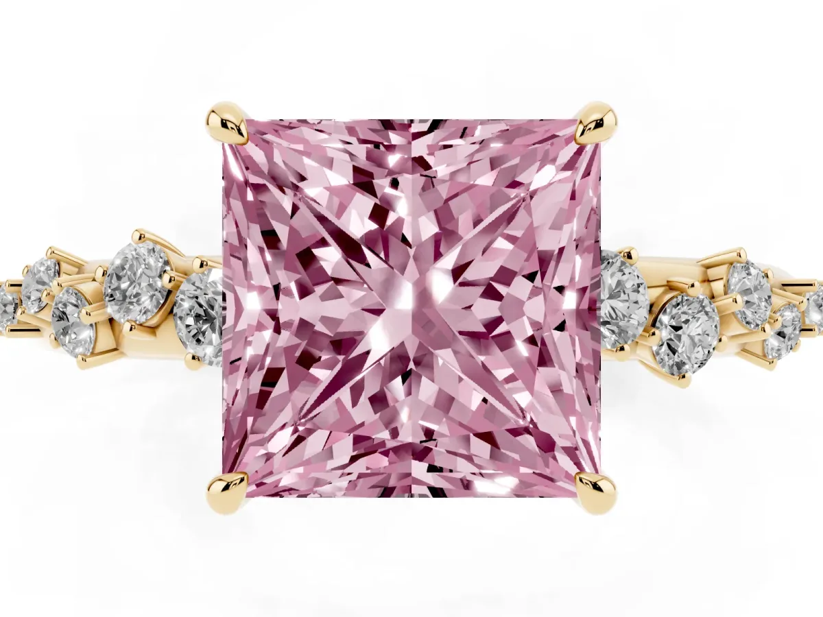 Fancy Pink Princess Cut Diamond Cluster Prong-Set Solitaire Ring Yellow gold