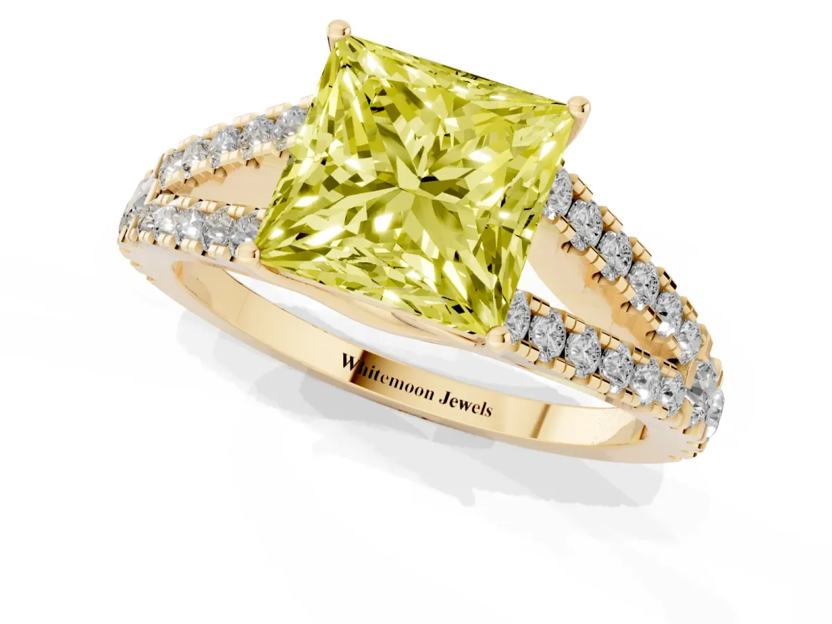 Fancy Yellow Princess Cut Diamond Split Shank Engagement Ring with Round Pavé and Prong Setting Yellow gold