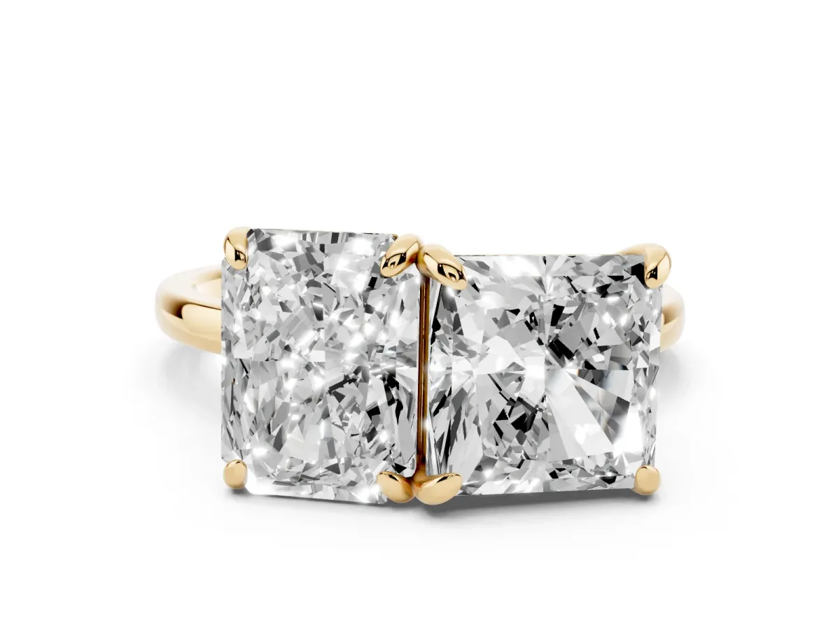 Radiant and Princess Toi Moi Ring with Prong Setting and Plain Band Yellow gold