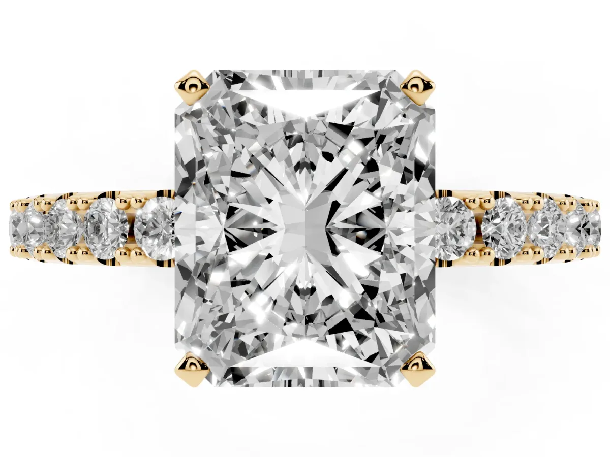 Radiant Cut Diamond Solitaire Pavé Band with Four-Prong Setting Yellow gold
