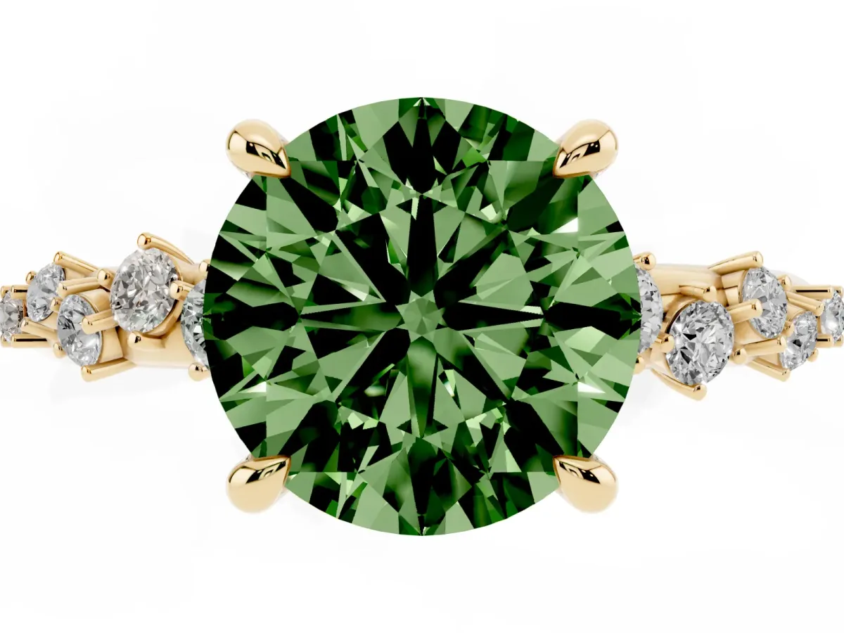 Fancy Green Round Cut Cut Diamond Vine Band with Four-Prong Setting Yellow gold