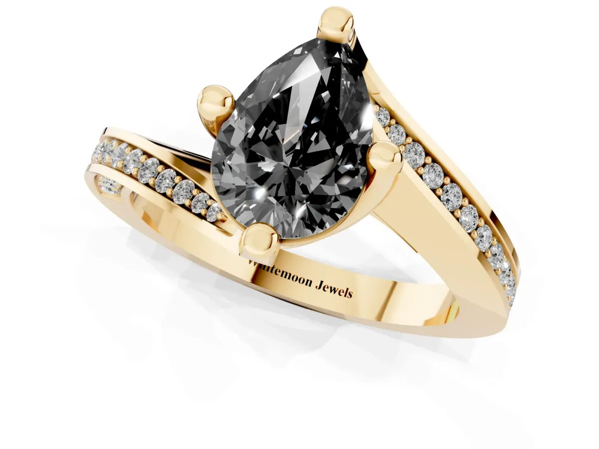 Fancy Black Pear Cut Solitaire Diamond Twist Band with Pavé Setting and Four-Prong Setting Yellow gold