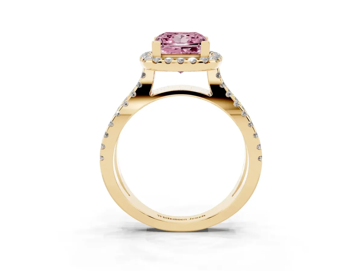 Fancy Pink Princess Cut Diamond Halo Ring with Split Shank Pavé Band and Prong Setting Yellow gold