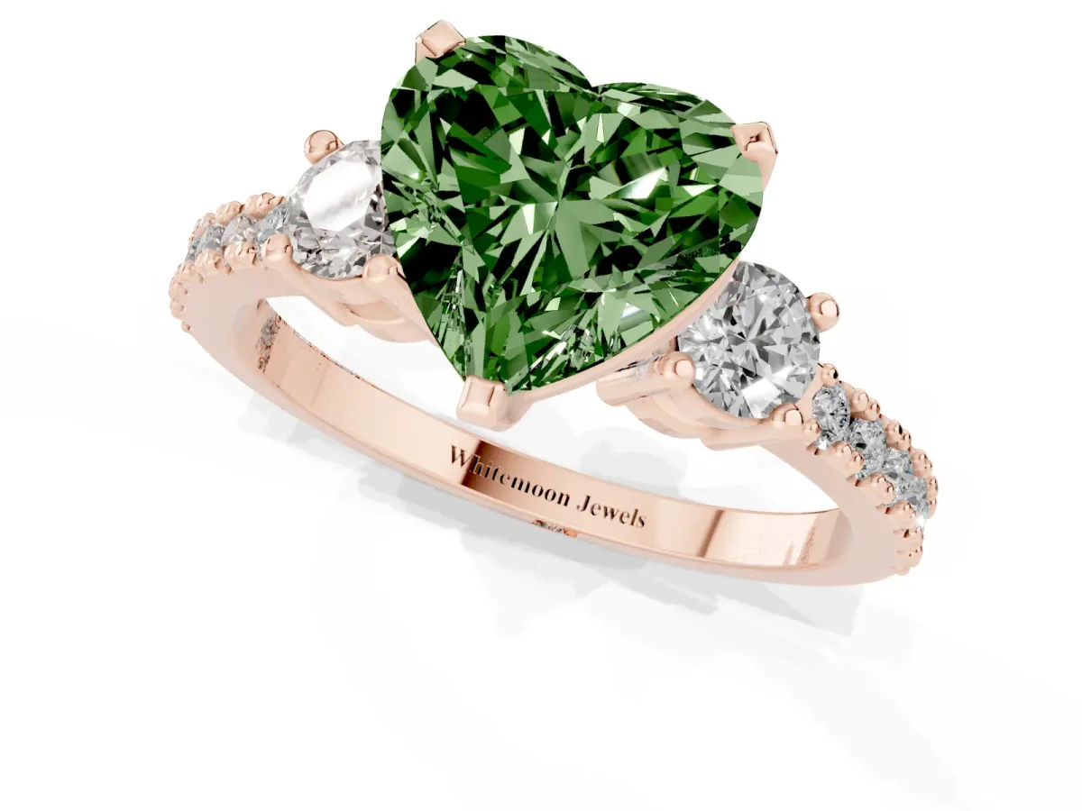 Fancy Green Heart Cut Three-Stone Diamond Pavé Band with Prong Setting Rose gold