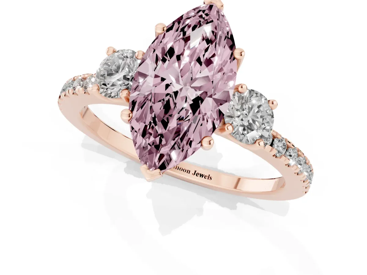 Fancy Pink Three-Stone Marquise Cut Cut Diamond Pavé Band with Prong Setting Rose gold