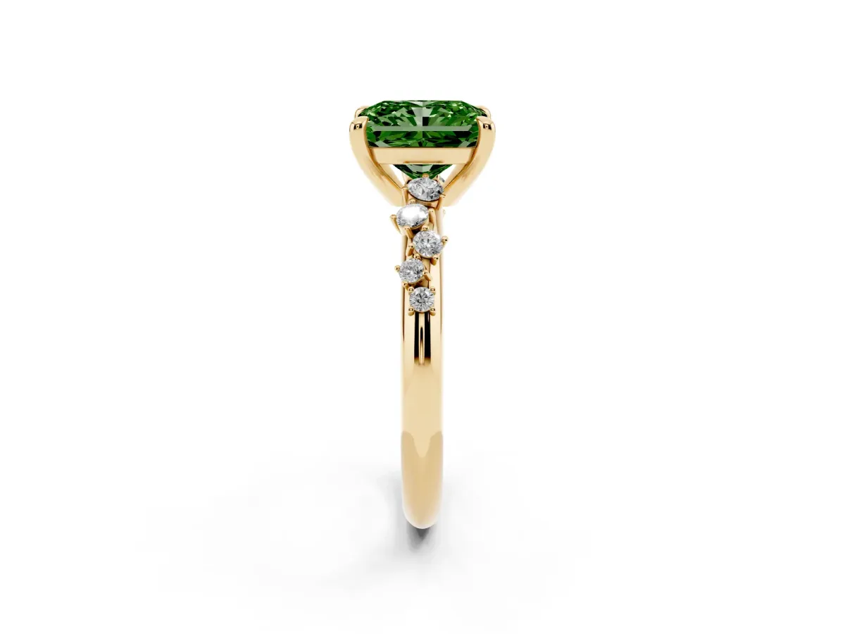 Fancy Green Radiant Cut Cut Diamond Vine Band with Four-Prong Setting Yellow gold