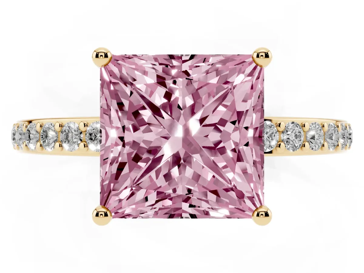 Fancy Pink Princess Cut Cut Diamond Pavé Band Ring with Four-Prong Setting Yellow gold