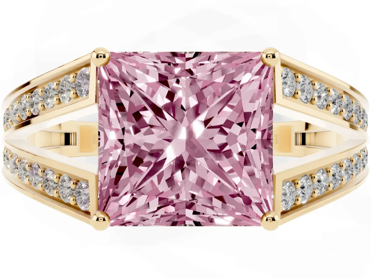 Fancy Pink Princess Cut Diamond Split Shank Ring with Pavé Band and Four-Prong Setting Yellow gold