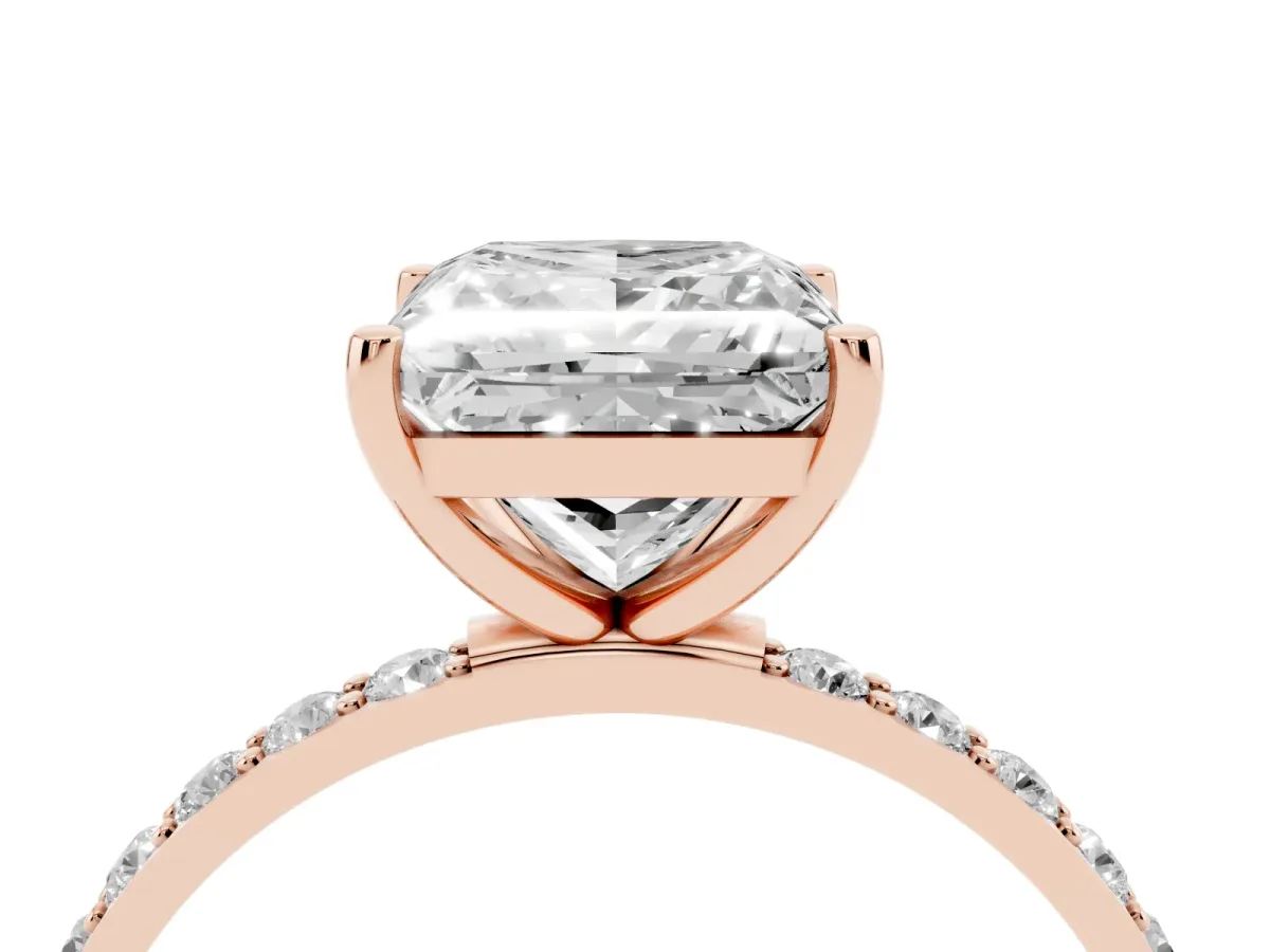 Princess Cut Diamond Solitaire Ring with Round Pavé Shoulders and Prong Setting Rose gold