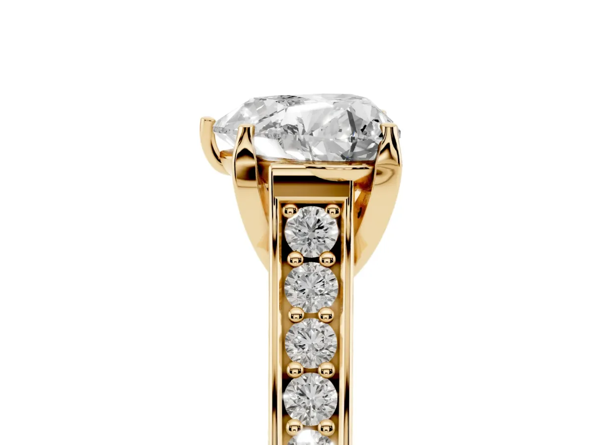 Heart Cut Brilliant Cut Diamond Engagement Ring with Pavé Band and Four-Prong Setting Yellow gold
