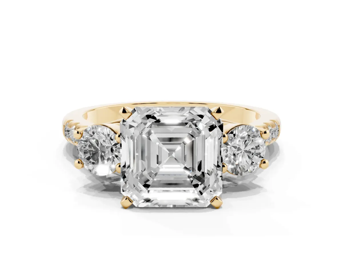 Three-Stone Asscher Cut Diamond Pavé Band with Four-Prong Setting Yellow gold