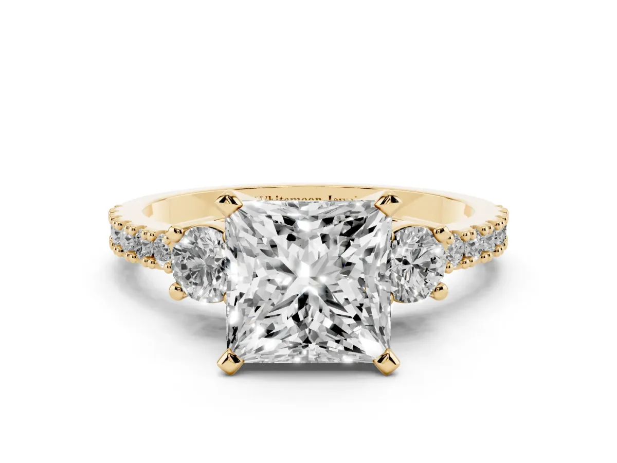 Princess Cut Three-Stone Diamond Pavé Band with Prong Setting Yellow gold