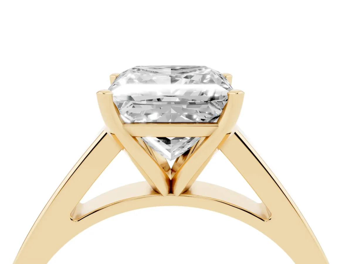 Princess Cut Solitaire Engagement Ring with Four-Prong Setting and Tapered Band Yellow gold