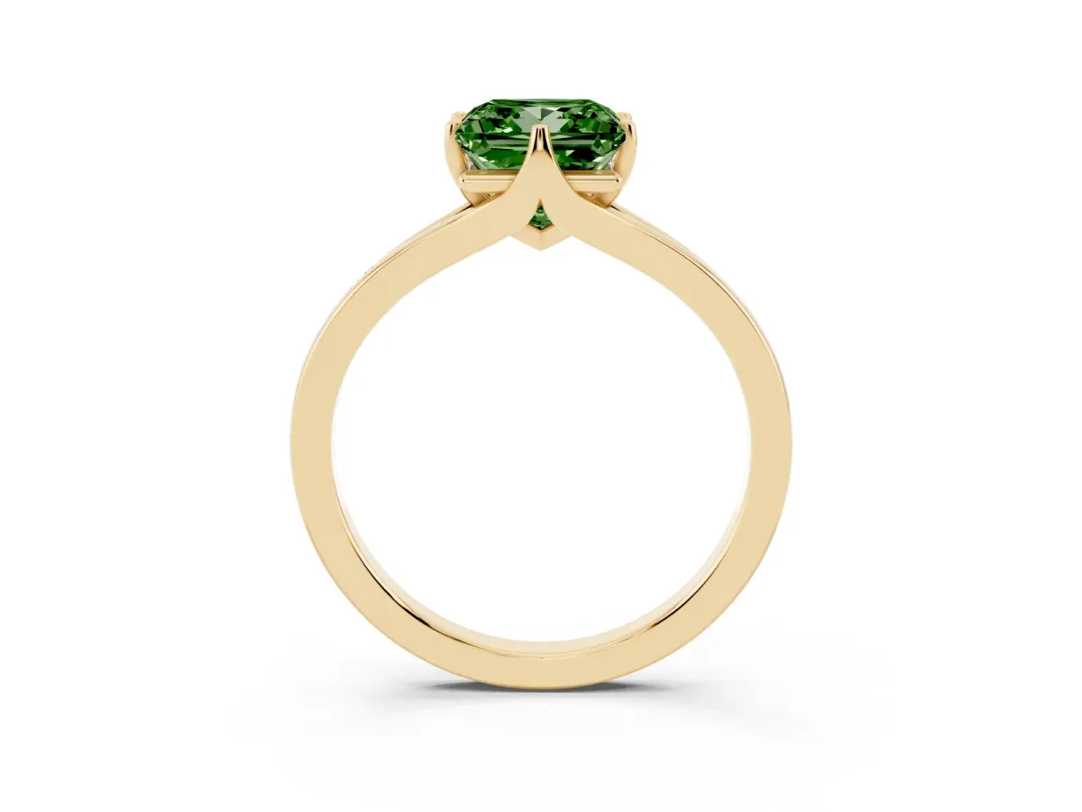 Fancy Green Princess Cut Solitaire Diamond Ring with Six-Prong Setting and Tapered Band Yellow gold