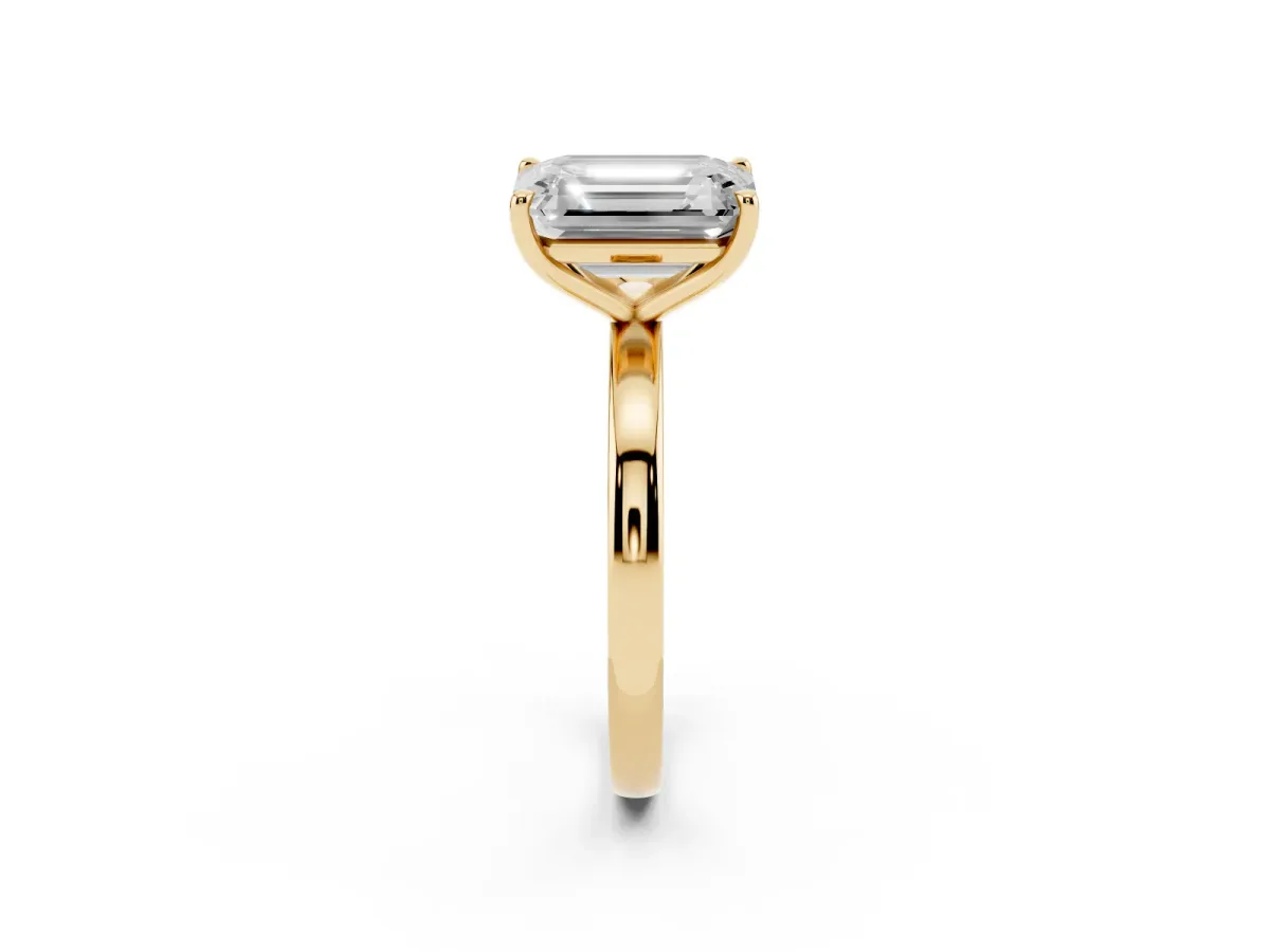 Fancy Green Emerald Cut and Emerald Cut Toi Moi Ring with Prong Setting Yellow gold