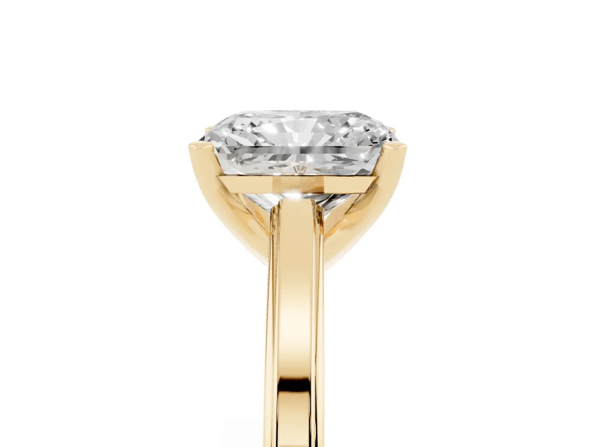 Radiant Cut Solitaire Diamond Ring with Four-Prong Setting and Classic Band Yellow gold