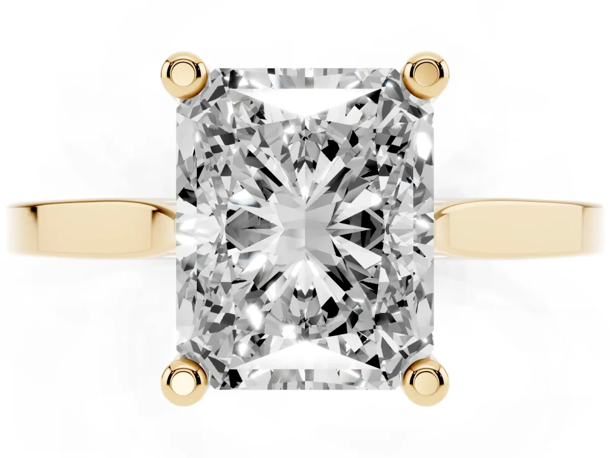 Radiant Cut Solitaire Diamond Ring with Four-Prong Setting and Tapered Band Yellow gold