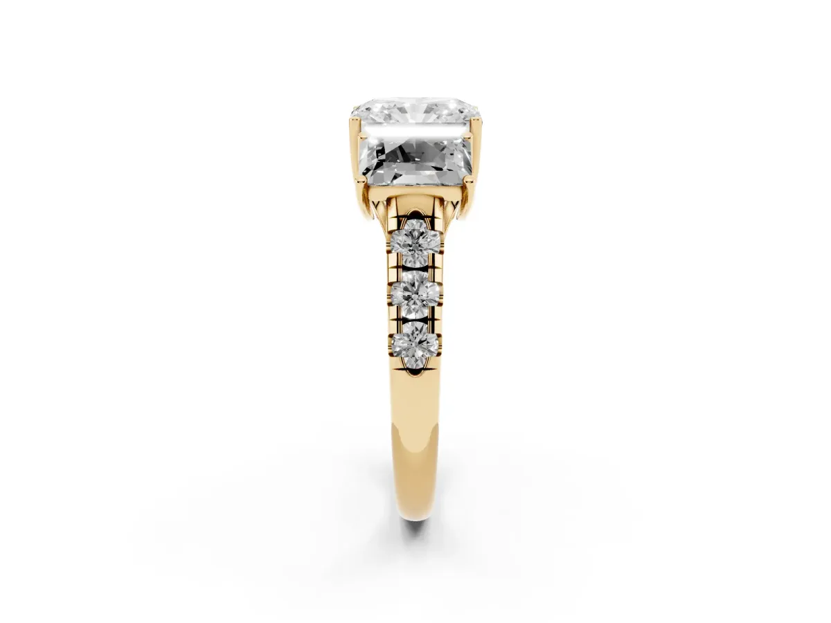 Three-Stone Radiant Cut Diamond Pavé Band with Prong Setting Yellow gold