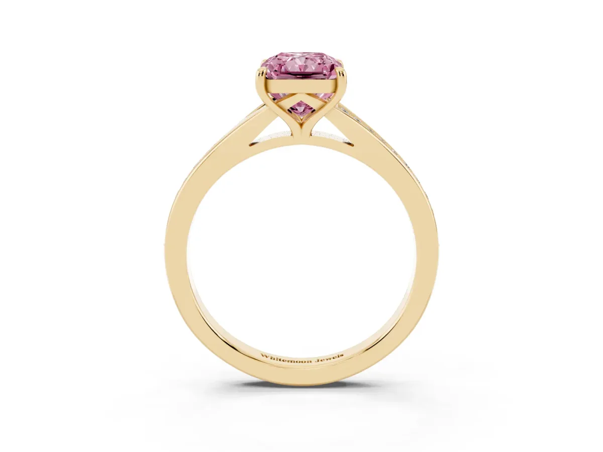 Fancy Pink Radiant Cut Diamond Solitaire Ring with Pavé Band and Prong Setting Yellow gold