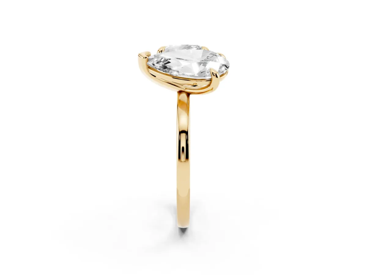 Pear and Cushion Toi Moi Ring with Prong Setting and Plain Band Yellow gold