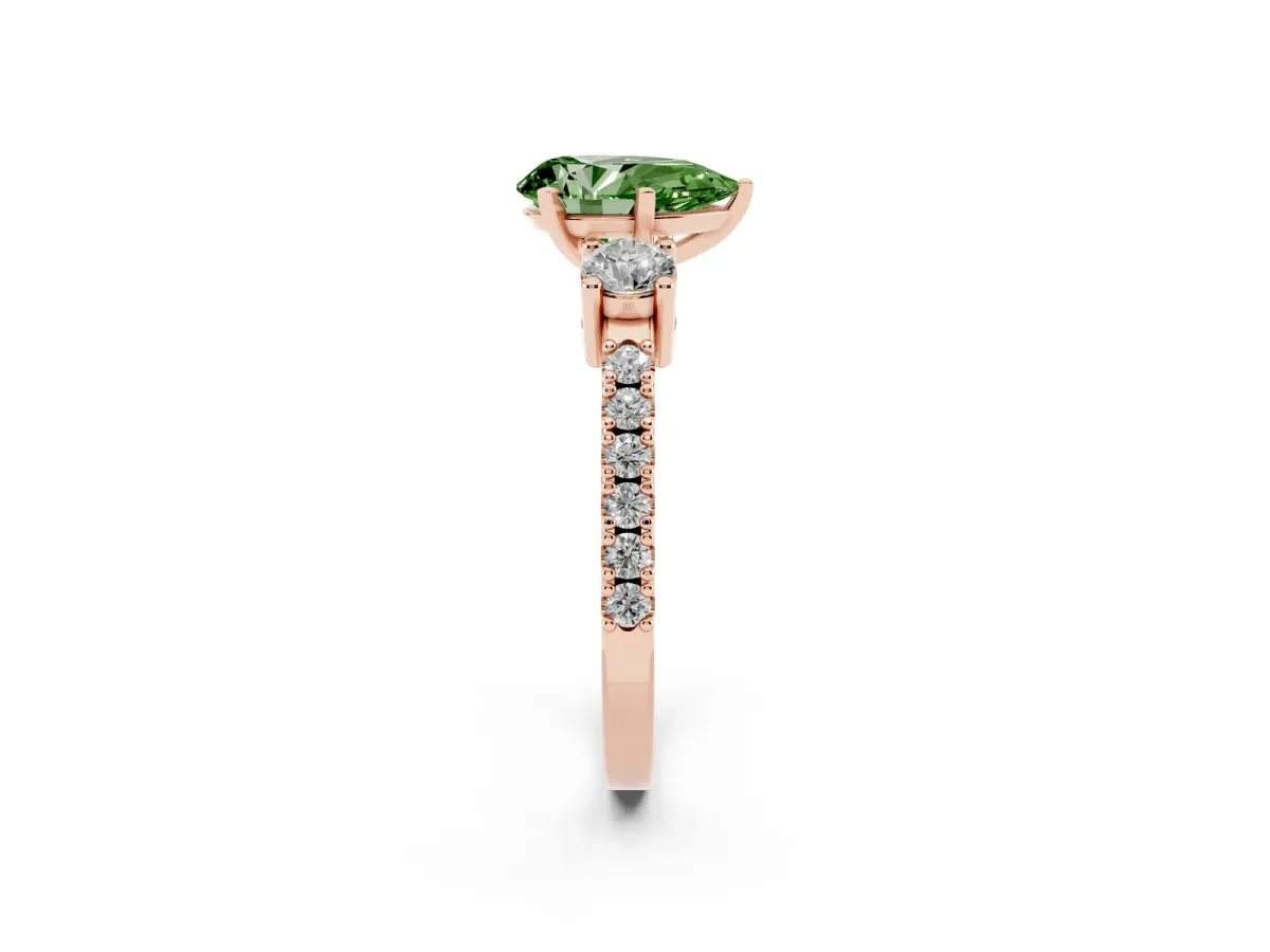 Fancy Green Pear Cut Three-Stone Diamond Pavé Band with Prong Setting Rose gold